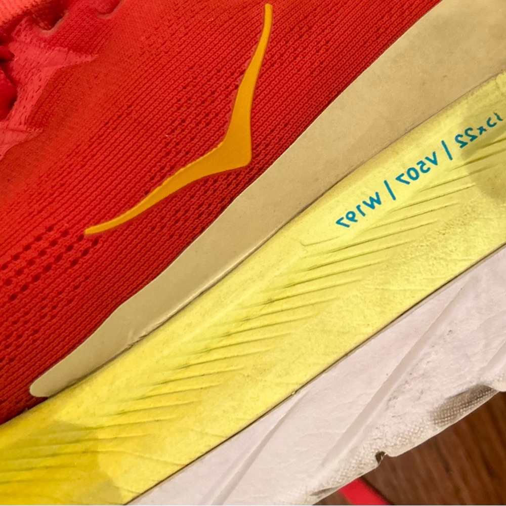 HOKA ONE ONE SIZE 8 Width B used but nice worn. - Picture 5 of 6